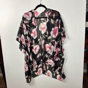 Floral Kimono with Pink and White Flowers OSFM polyester No Maker Name